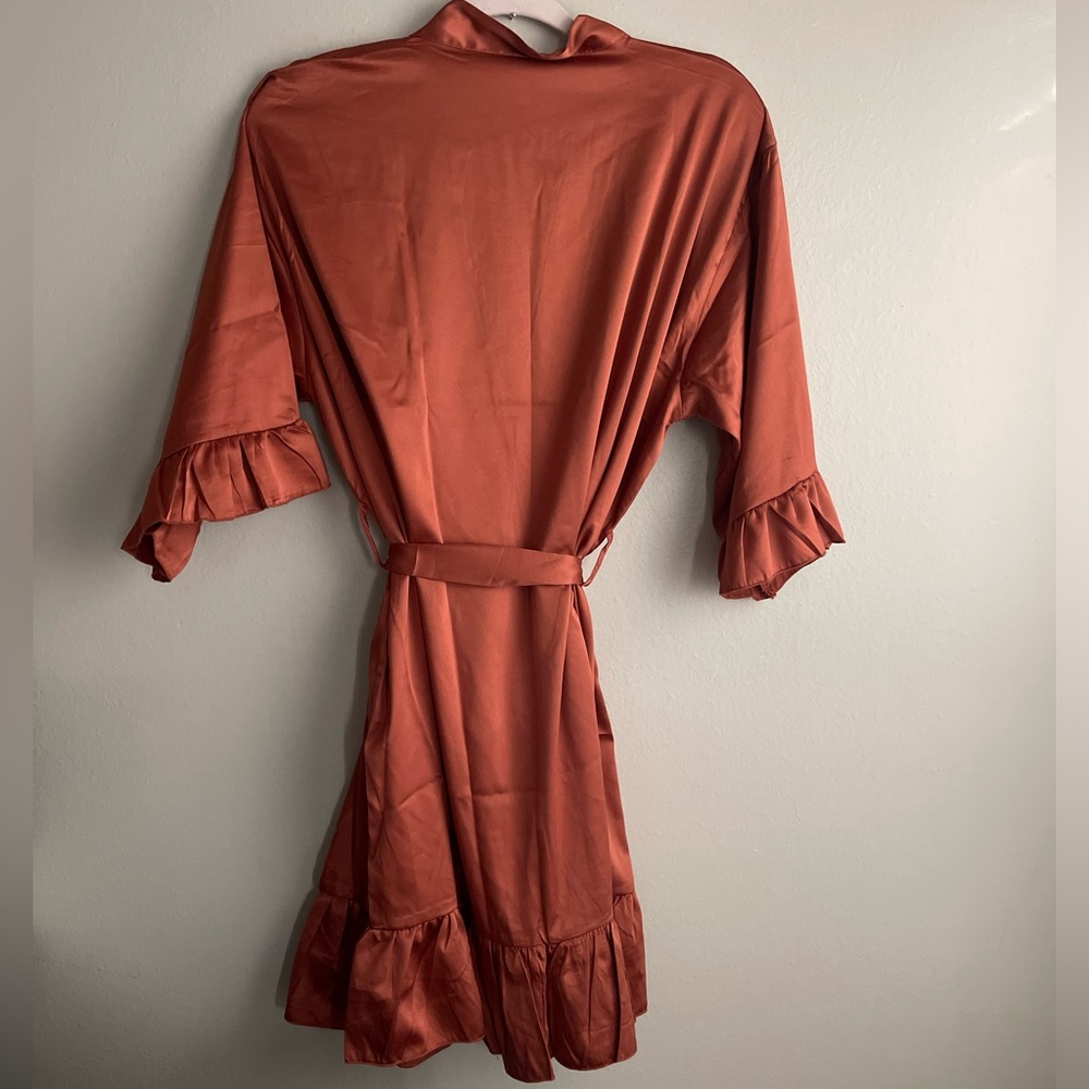 Event Blossom silky satin ruffle trim robe-free with any purchase - Picture 5 of 5